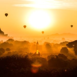 mongolfière robin favier photographies photographe paysage nature landscape voyage bagan myanmar burma birmanie pagode lever de soleil baloon asie asia sunrise golden hour