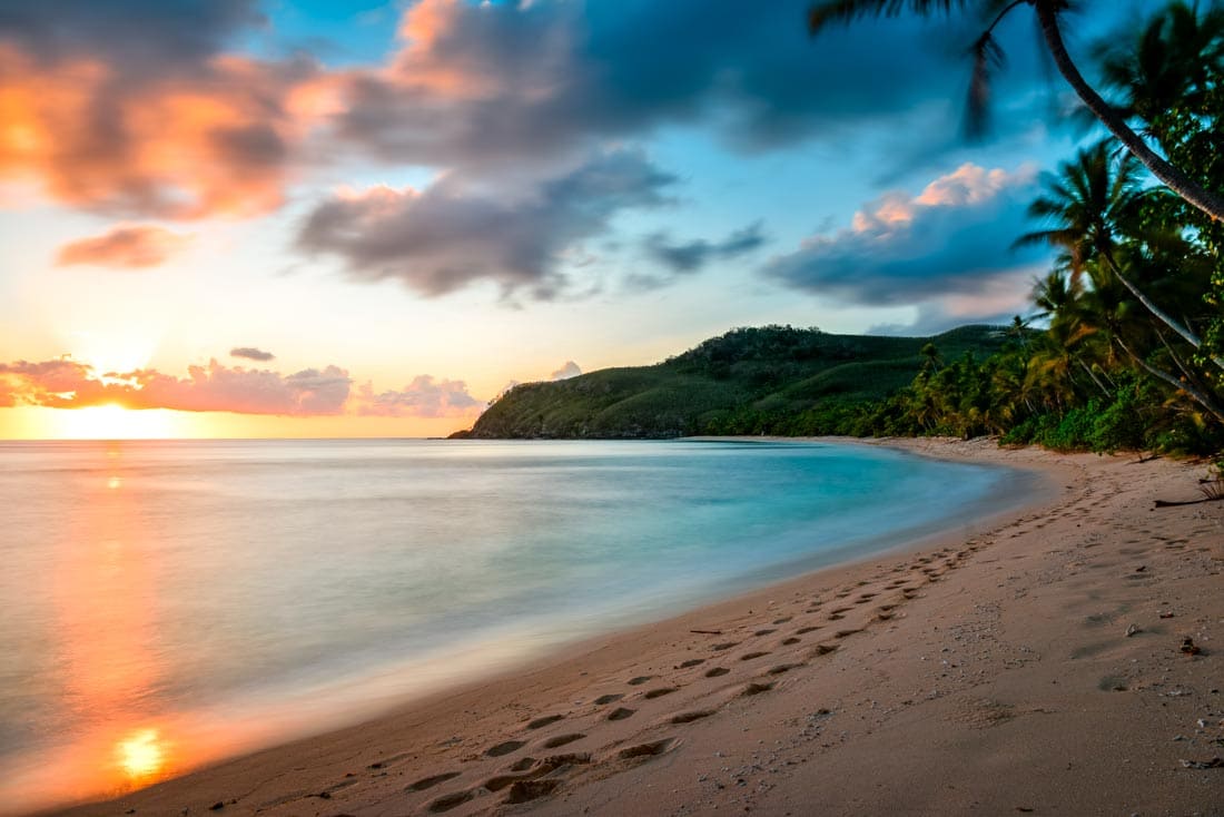 fiji fidji Waya Island Yasawa Islands Archipelago archipele volcanic beach plage ocean pacific paradise paradis sunset coucher de soleil summer vacance chill